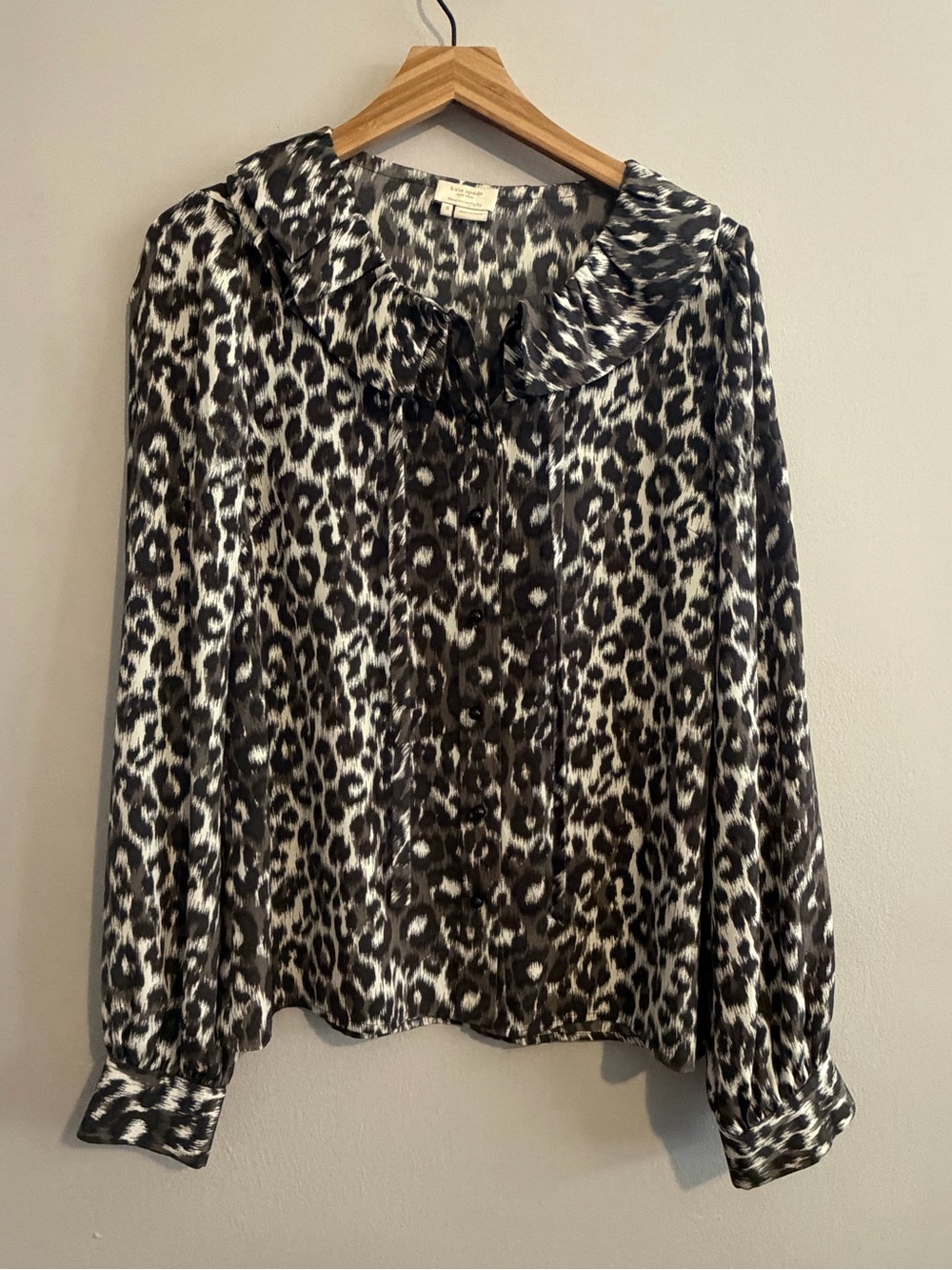 Kate Spade Lynette leopard print 100% silk blouse size 8